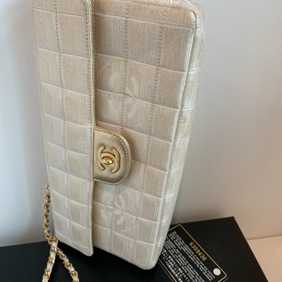 CHANEL 💛 Metallic Gold White Rectangular Convertible Clutch East West Flap Bag - Picture 11 of 17